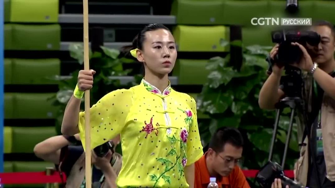⁣Смотрите выступление с копьем чемпионки Китая по ушу-таолу – Кан Вэньцун[Age0+]