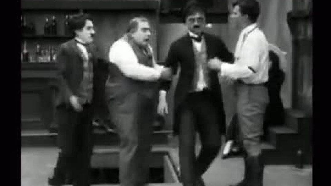 ⁣Charlie Chaplin - Behind The Screen (1916)
