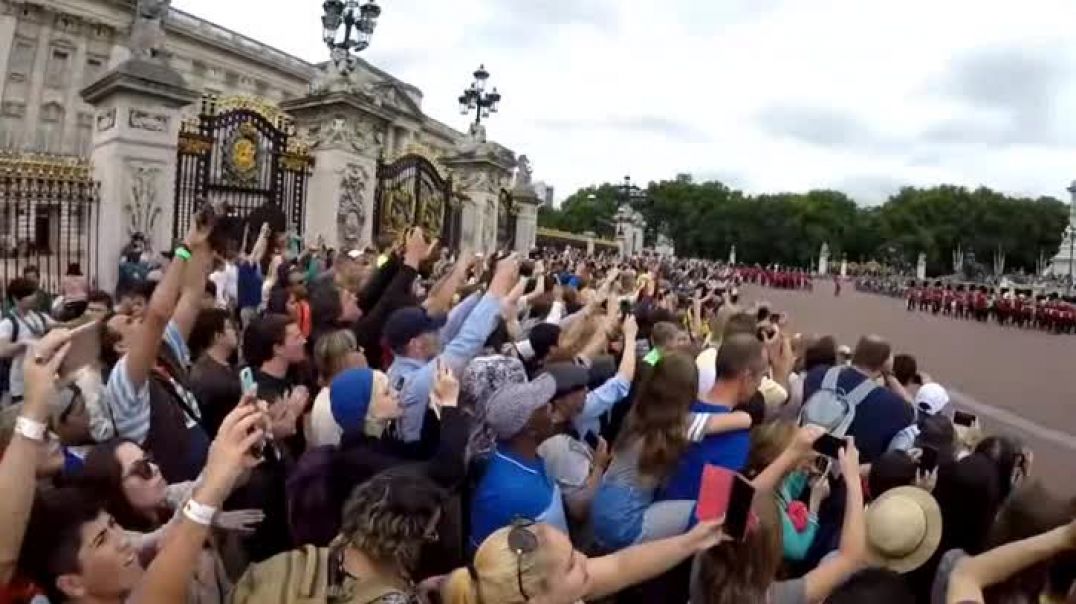Марш "Прощание славянки" в Лондоне