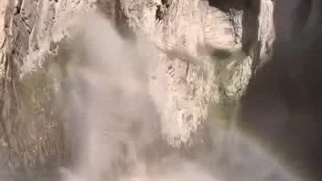 ⁣Водопад Каракая-су
