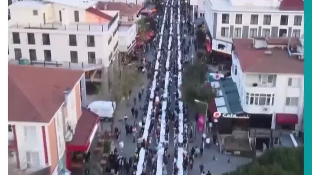 ⁣В Турции провели ифтар на пять тысяч человек
