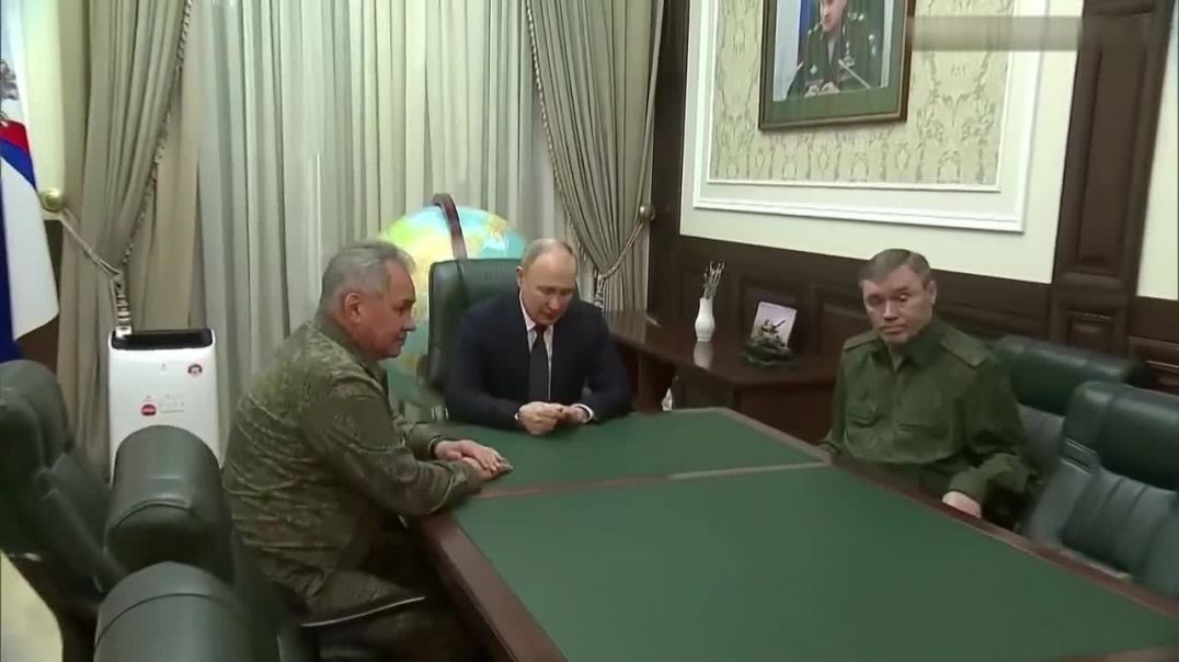Путин посетил штаб Южного военного округа