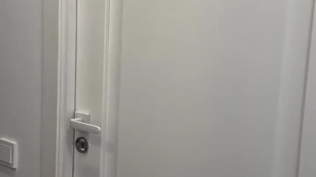 Когда ты у кого-то в гостях и что-нибудь трогаешь 😅