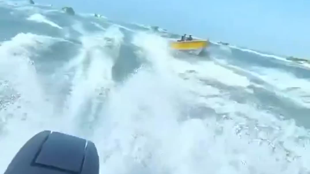 По волнам в открытом море 🚤🌊