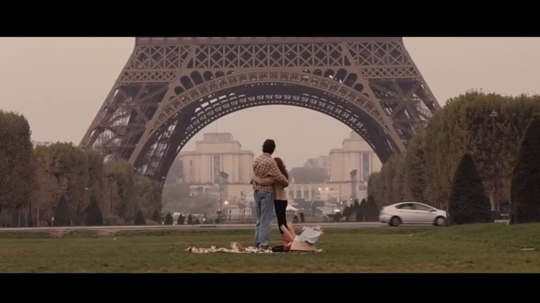 ⁣Романтическое предложение у Эйфелевой башни в Париже 🇫🇷💍