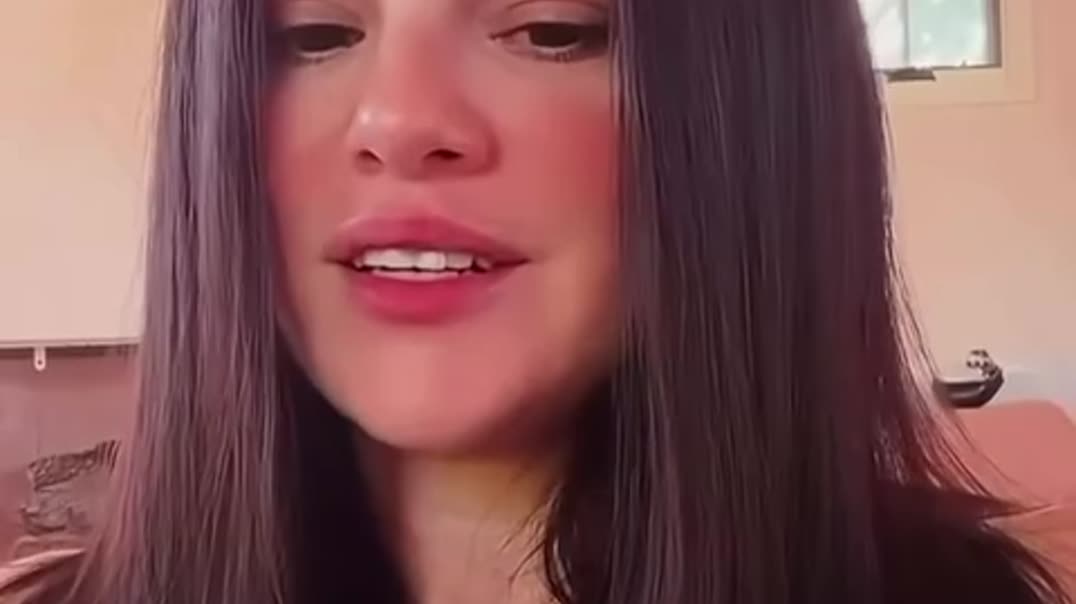 Selena Gomez Opens Up About How Vaping Nicotine Changed Her Voice