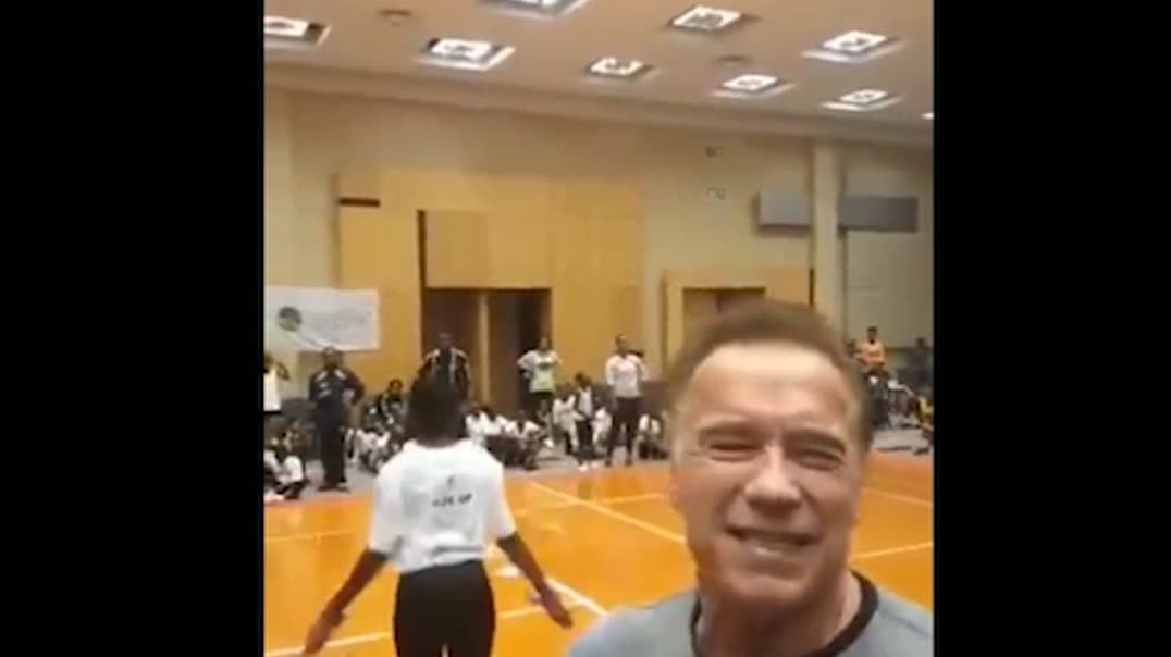 ⁣Неожиданный удар: Арнольд Шварценеггер
