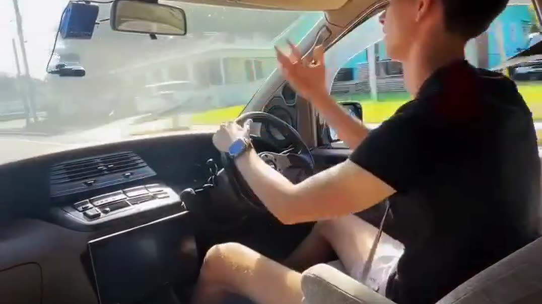 Подписка на лобовое стекло к 2050 году 🚗💨
